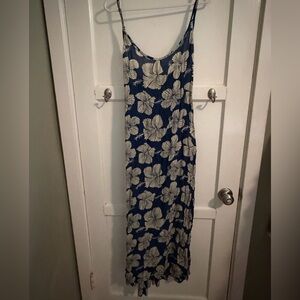 Holo holo surf Maui hibiscus dress